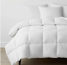 The Company Store Lacrosse Conscious White Down Alternative Queen Comforter New