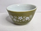 Pyrex Spring Blossom Crazy Daisy 401 Olive Green 1.5 Pt Mixing Bowl Vintage USA