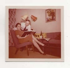 40/742  FOTO  -  ALTE MÖBEL SESSEL SOFA BILDLAMPE