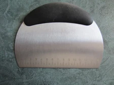 Stainless Steel Dough Cutter - Black | Kitchen Scraper for Baking 6 inch  mesure