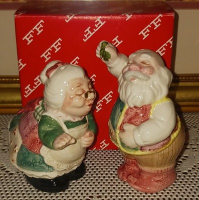 RARE! 1993 Fitz AND Floyd CHRISTMAS QUILT Mr/ Mrs Santa Salt & Pepper Shakers