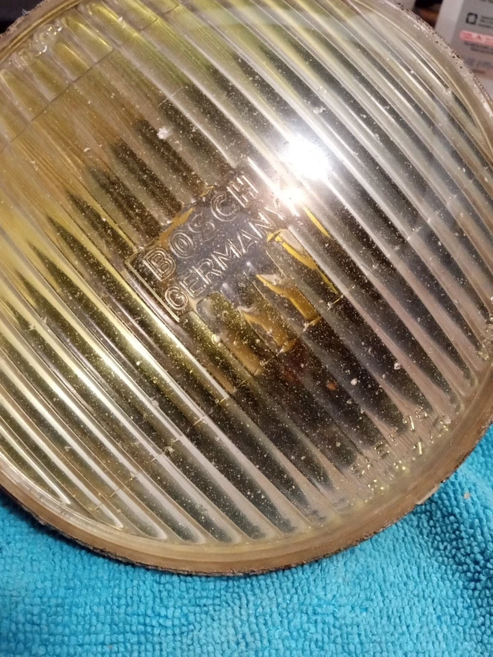 Faro antiniebla ámbar Bosch 78-85 Mercedes Benz 300D 240D W123 1305301026 áspero  Foto 3 de 4