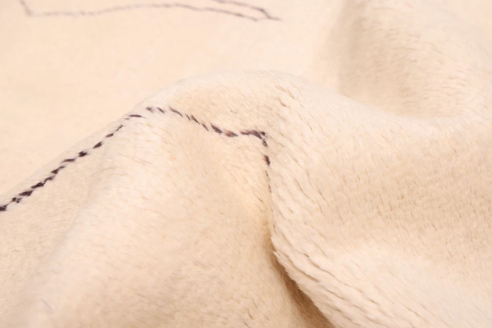 3'5" x 5'1" Hand Knotted Area Rug Traditional Oriental Wool Carpet - Image 3 of 4