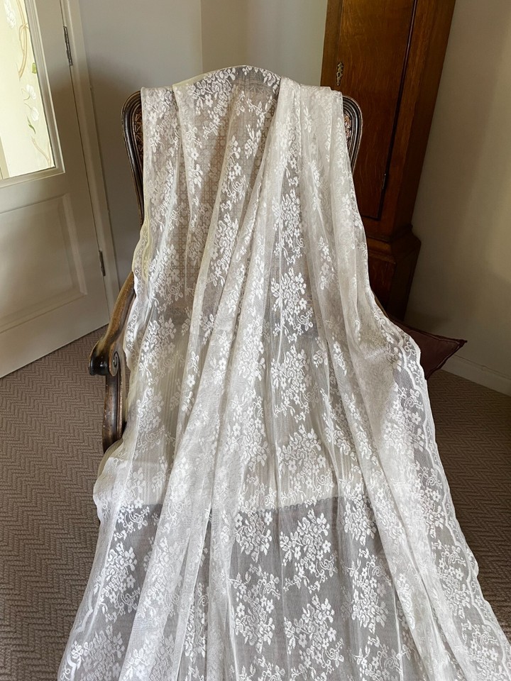 HUGE 60"X96" EX LAURA ASHLEY FLORAL NET/LACE CURTAIN PANELS eBay