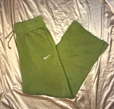 Nike Woman  s Large Green Fleece Nike Sweatpants Bootcut Wide-leg bottom