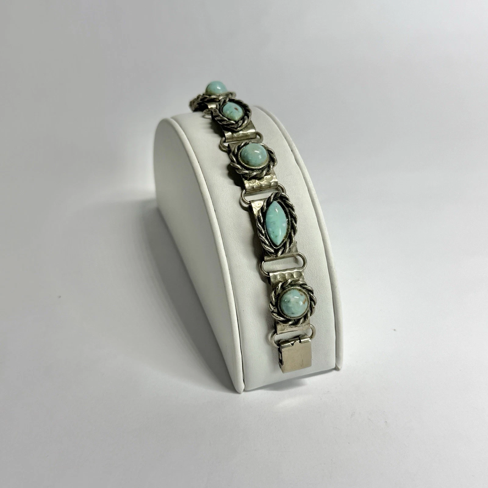 Elegant Faux Turquoise Cabochon Silver Tone Vintage Bracelet Jewelry Br283