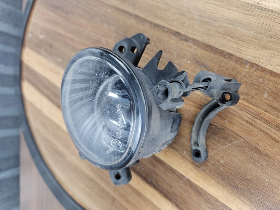 Faro antiniebla parachoques delantero izquierdo del lado del conductor Mercedes W219 CLS550 2006-2012 FABRICANTE DE EQUIPOS ORIGINALES Foto 4 de 4