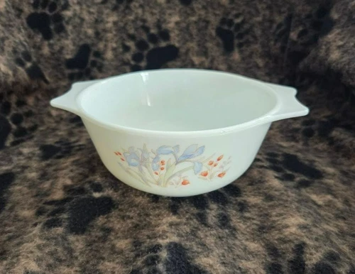 Vintage Pyrex Blue Iris England Round Baking Casserole Dish w/ Handles , # 23D