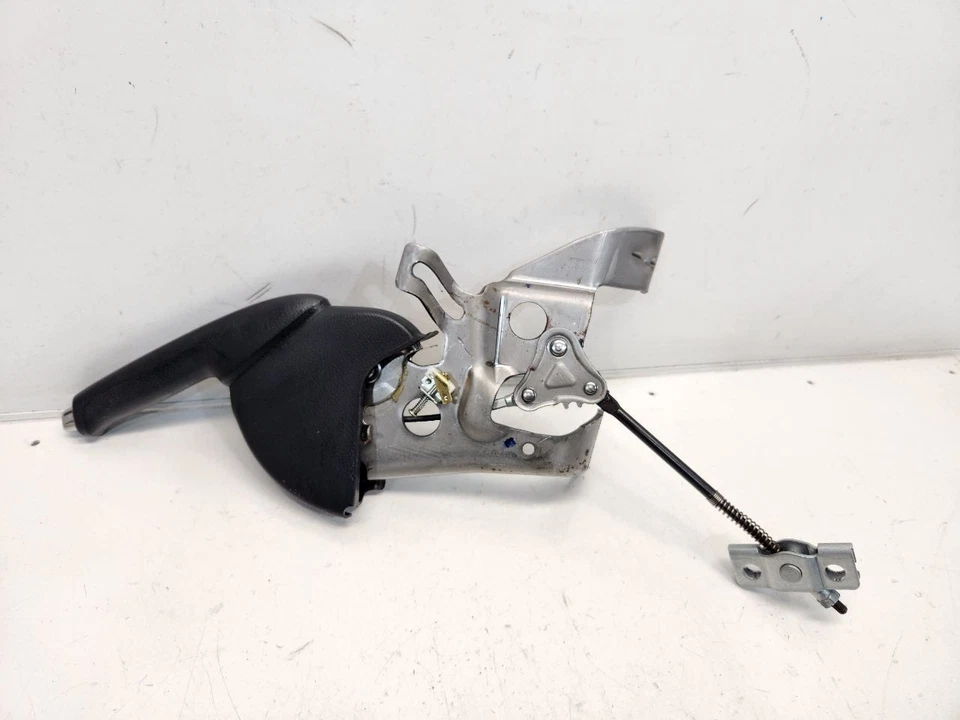 Honda Accord 2009 (sedán/2,4 L/AT) manija de freno de emergencia *negro* Foto 3 de 4