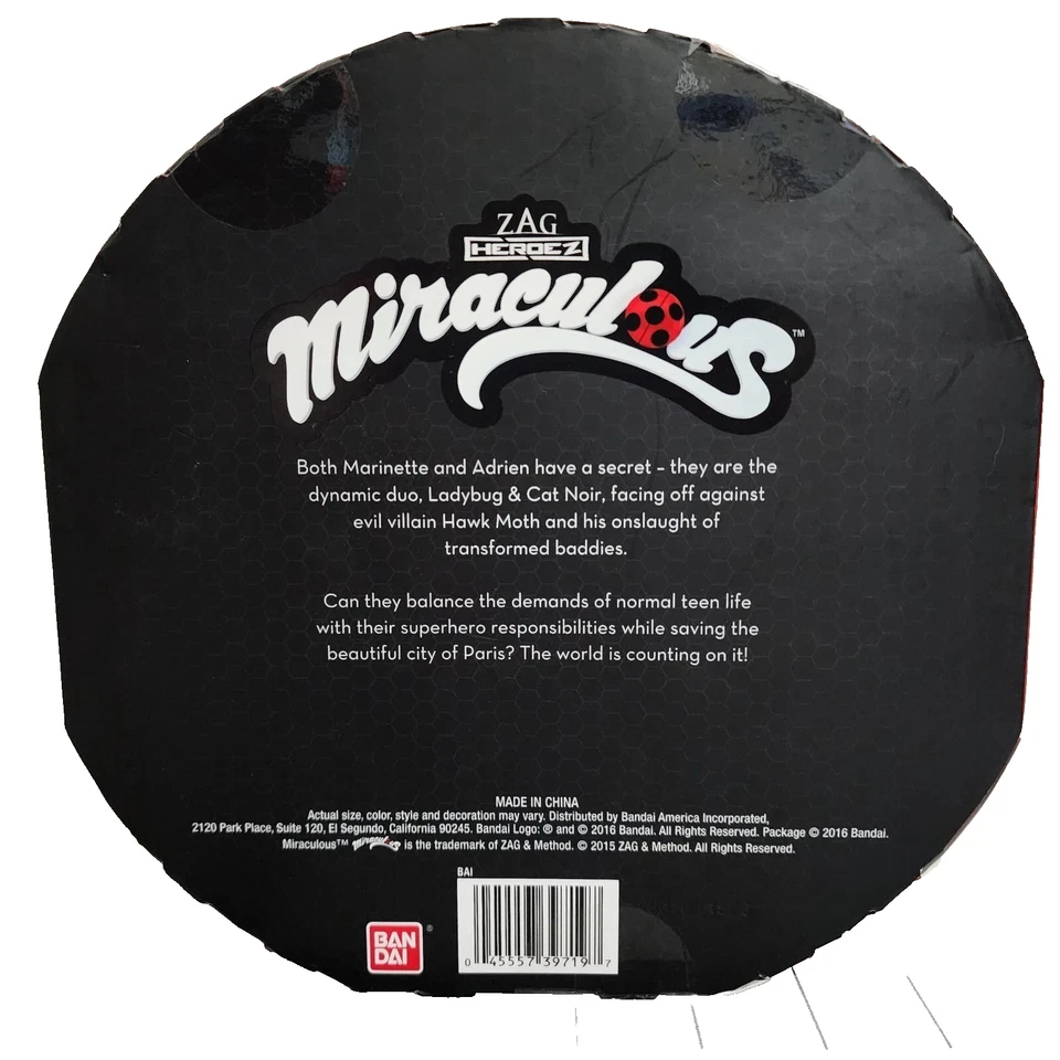 Miraculous Ladybug & Cat Noir 2016 exclusivo de la convención Bandai SDCC Foto 3 de 4