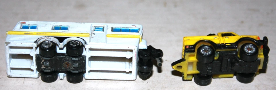 Micro Machines 露营车 带 Datsun 拾音器 联合运送 — 第 3/3 张图片