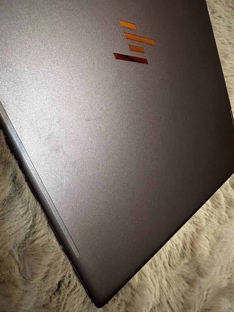 HP Spectre x360 Convertible 13-ac0xx Intel Core i7 8550U HP Spectre x360 Convertible 13-ac0xx Intel Core i7 8550U