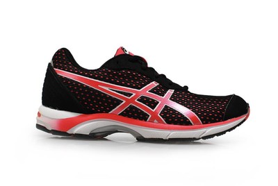 asics ayami zone trainers