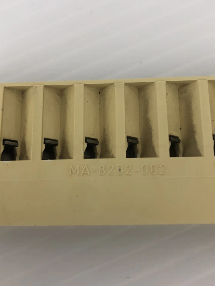 Gould Modicon MA-8202-002 Terminal Blocks 300V 10A - Lot of 10 - Image 2 of 4