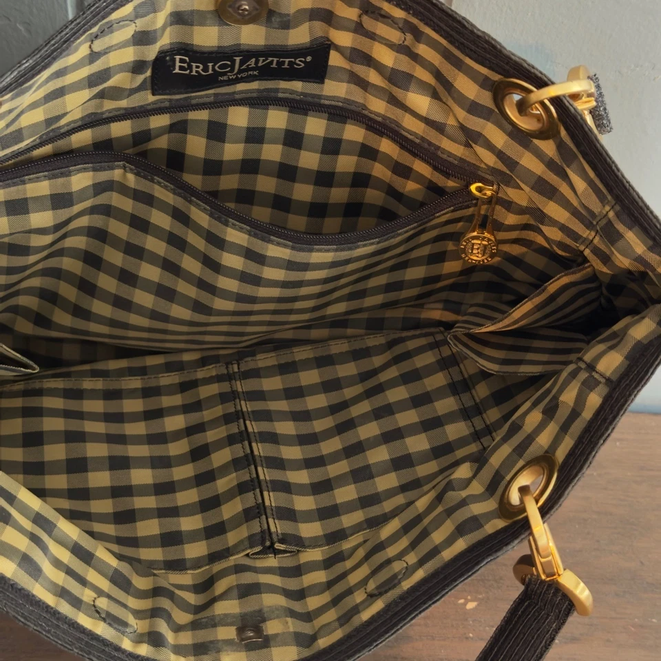 Bolso de Mano Eric Javits New York Negro Tejido Herrajes Dorados Forro de Guinga Elegante Foto 3 de 4