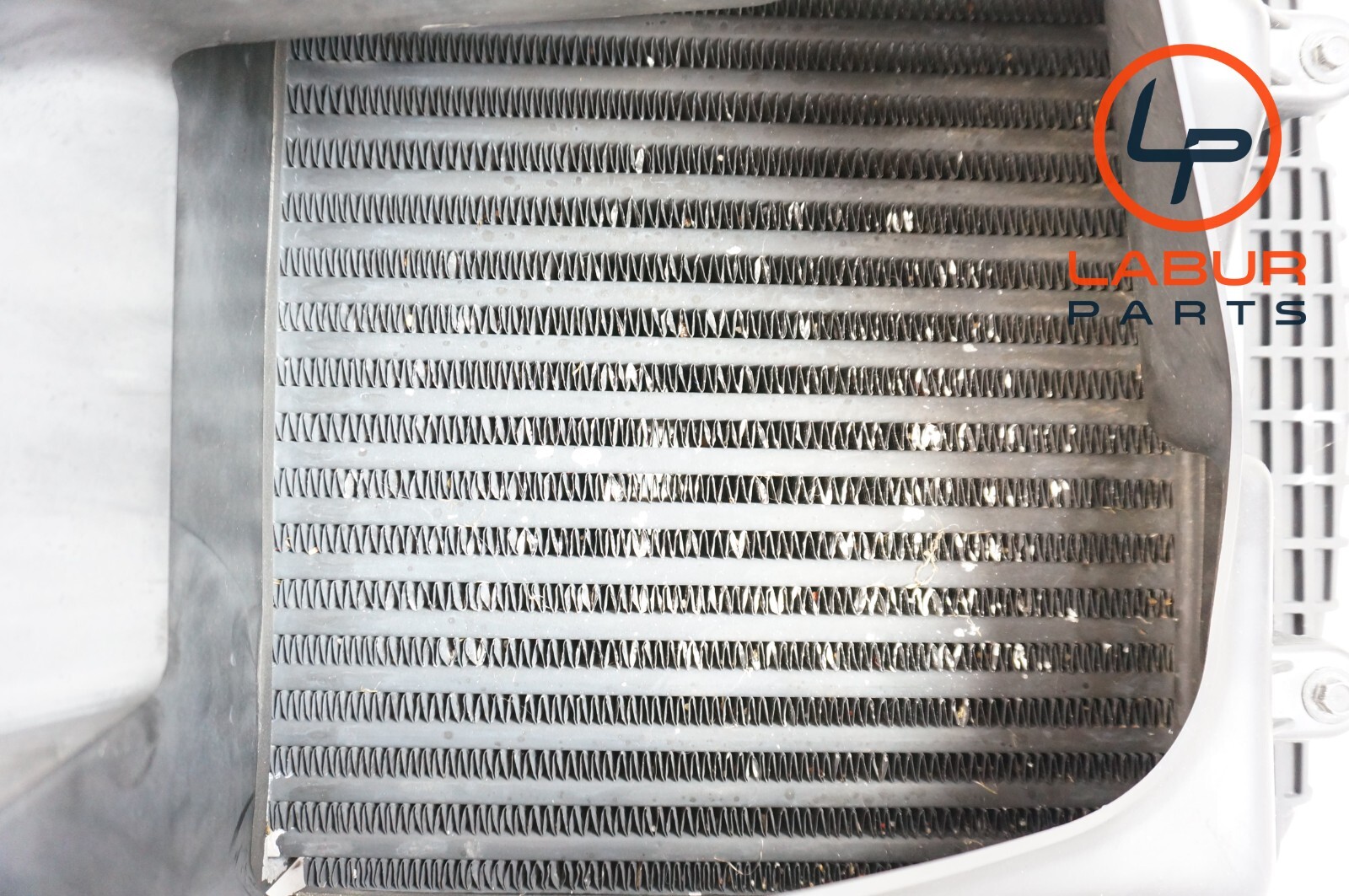 Maserati Ghibli 2014-2017 FRONT+LEFT Intercooler