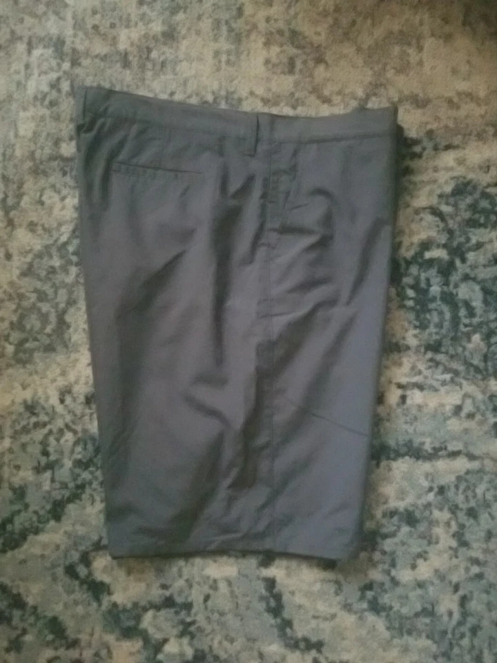 Pantalones cortos informales grises Tony Hawk para hombre talla 40 Foto 3 de 4