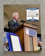 PETER GAMMONS AUTOGRAPH HALL OF FAME 8x10 INDUCTION PHOTO BECKETT BC83884