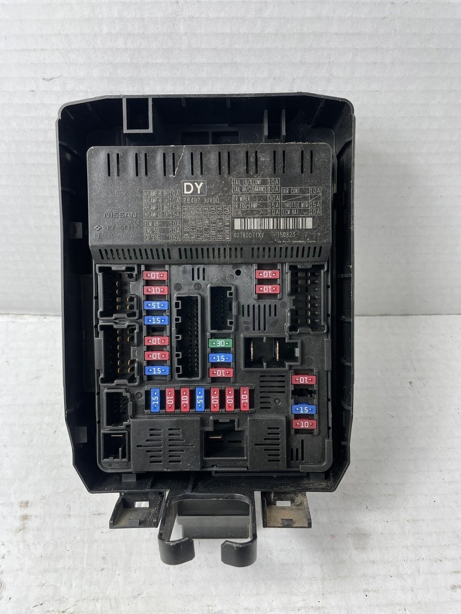 2008-2009 Infiniti EX35 FX35 Fuse Box Control Computer