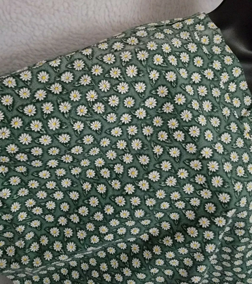 Cotton Club Womens Scrub Shirt Size 2XL XXL 2X Large Green White Yellow Floral - Image 4 of 4