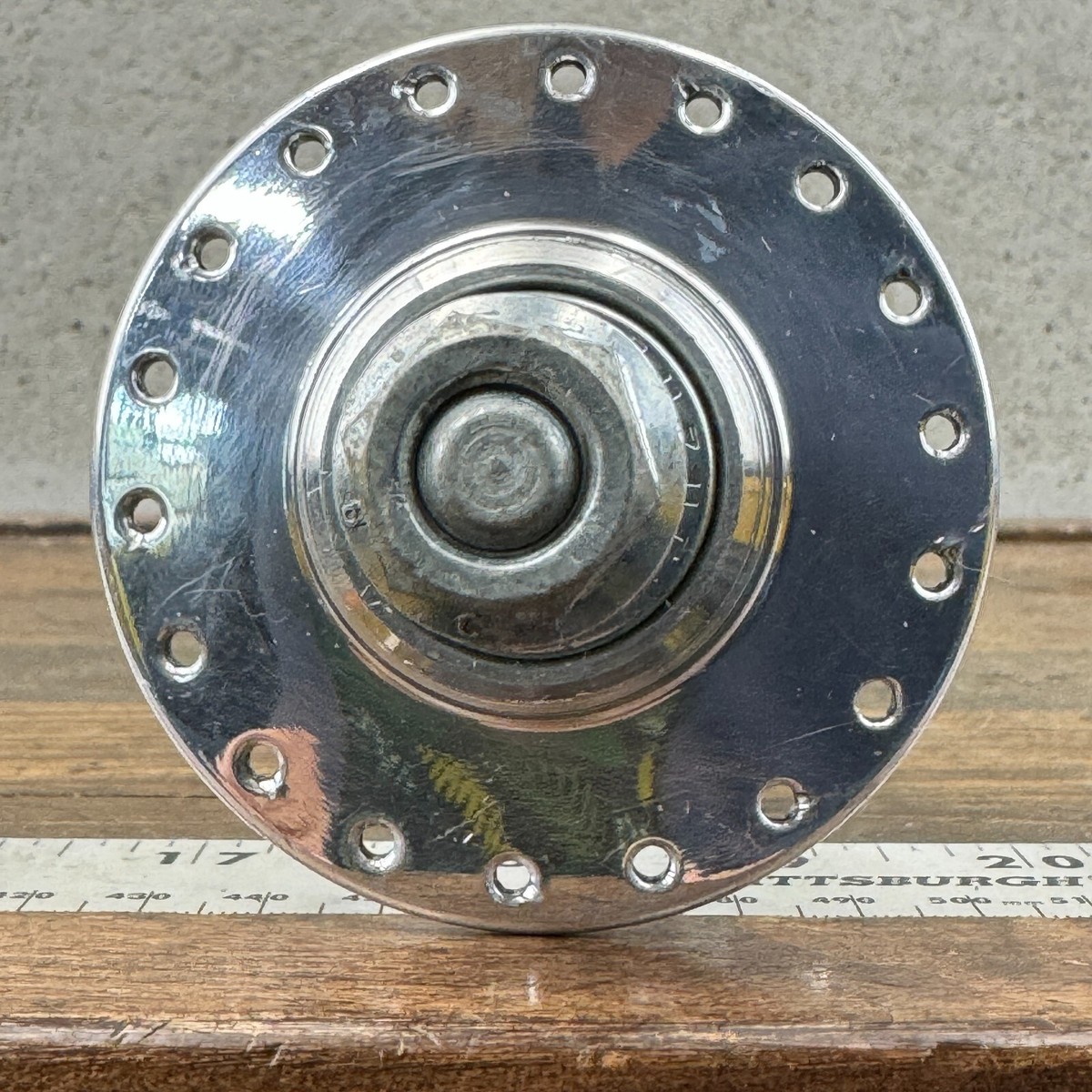 VIntage Suzue Rear Hub Track Nutted 36h 36 Hole NOS 81 1981