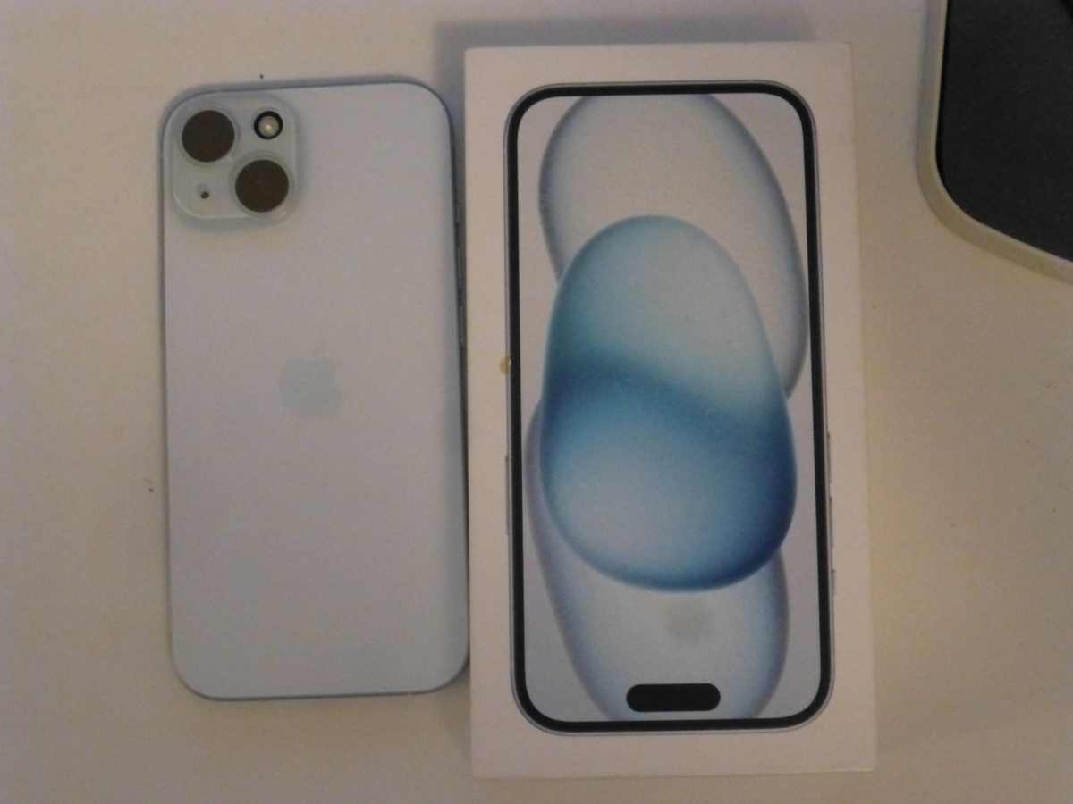 NEW - Apple iPhone 15 - 128GB - Unlocked - BLUE- BRAND NEW - NEVER