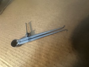 VINTAGE STARRETT  NO. 74  6" INSIDE CALIPER WITH SQUARE LEGS