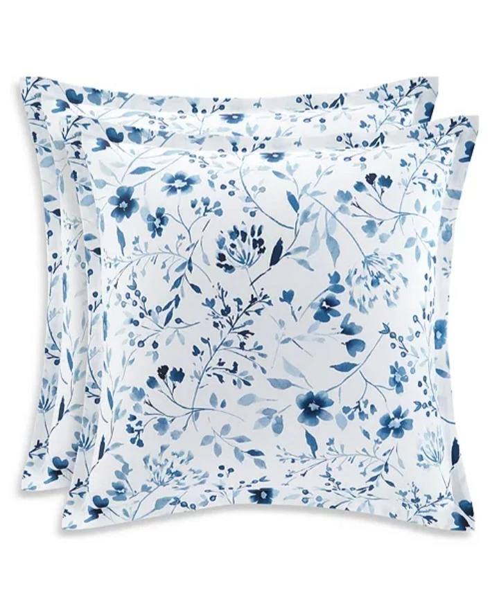 Bloomingdale's Sky "Gracie" Juego de 2 fundas de almohada Euro, satén de algodón, ¡NUEVO CON ETIQUETAS! Foto 2 de 4