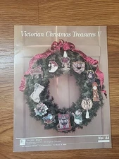 Douglas Designs VICTORIAN CHRISTMAS TREASURES V  Cross Stitch Booklet Vol 44