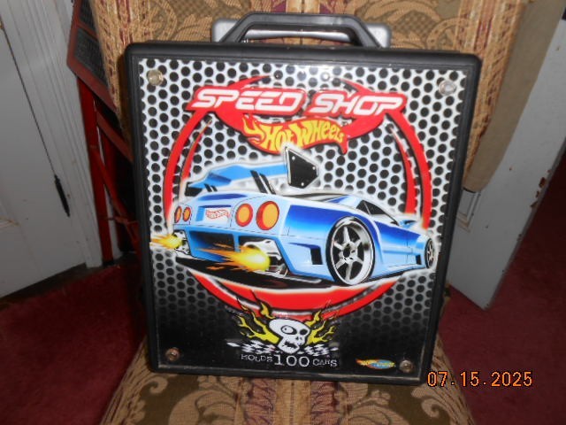 VTG HOT WHEELS BLACK TARA 3D 100 CAR CARRY CASE 2002 PULL ALONG