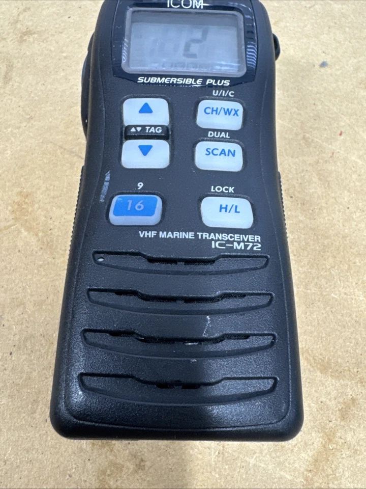 ICOM VHF Marine Transceiver IC-M72, BC-166 Charger & AC Adapter - Tested & Works - Image 3 of 4