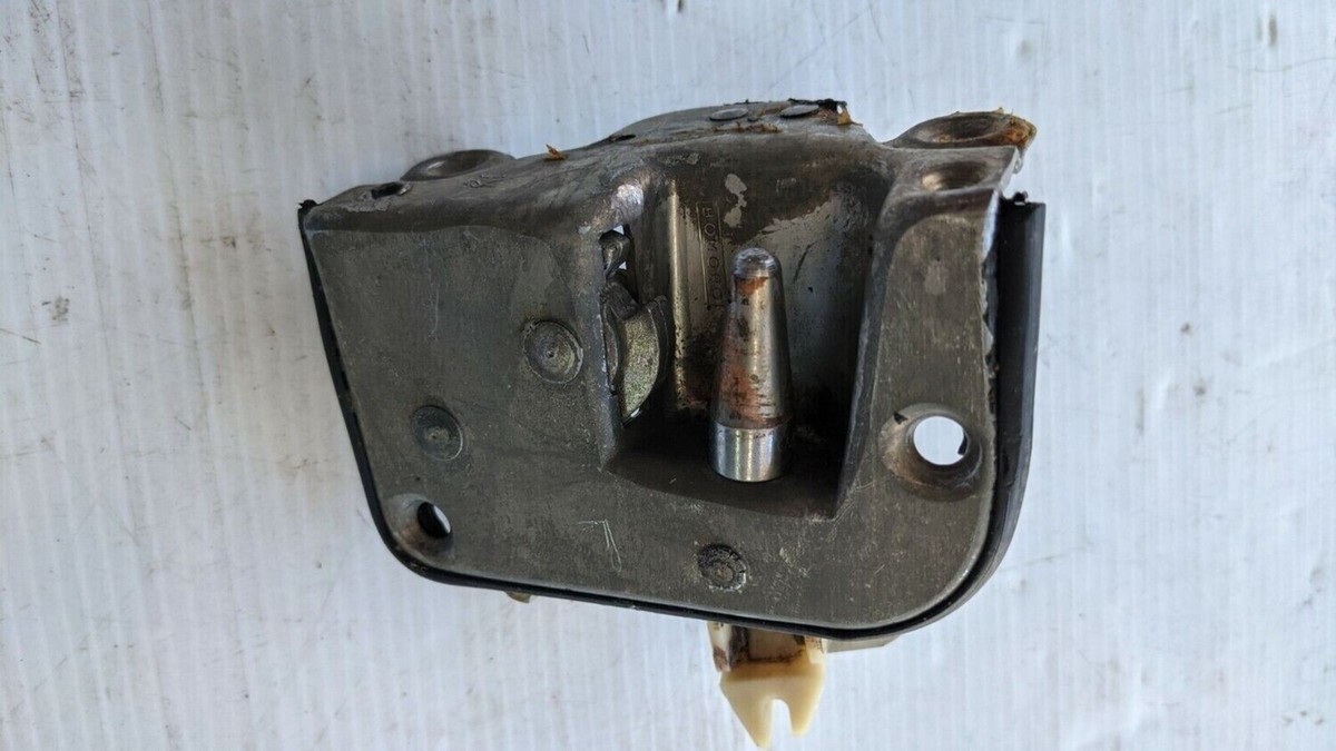 FERRARI 308 GTSi PART LEFT DOOR LATCH ASSEMBLY 20170908 | eBay