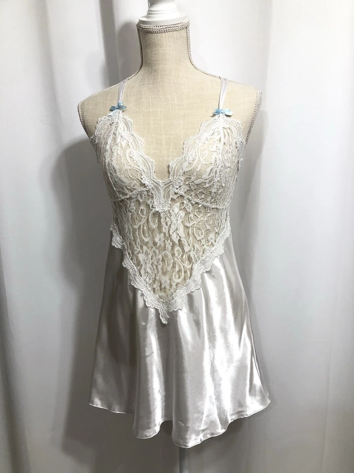 Lencería blanca sin cordones con detalles de encaje - Dreamgirl blanca sin cordones Foto 3 de 4