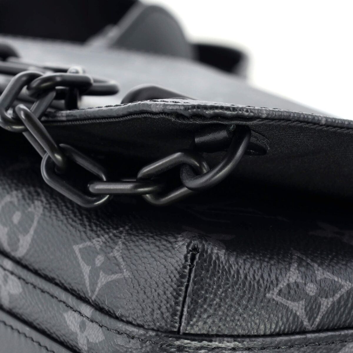 Louis Vuitton Steamer Messenger Bag Monogram Eclipse Canvas Louis Vuitton Steamer Messenger Bag Monogram Eclipse Canvas