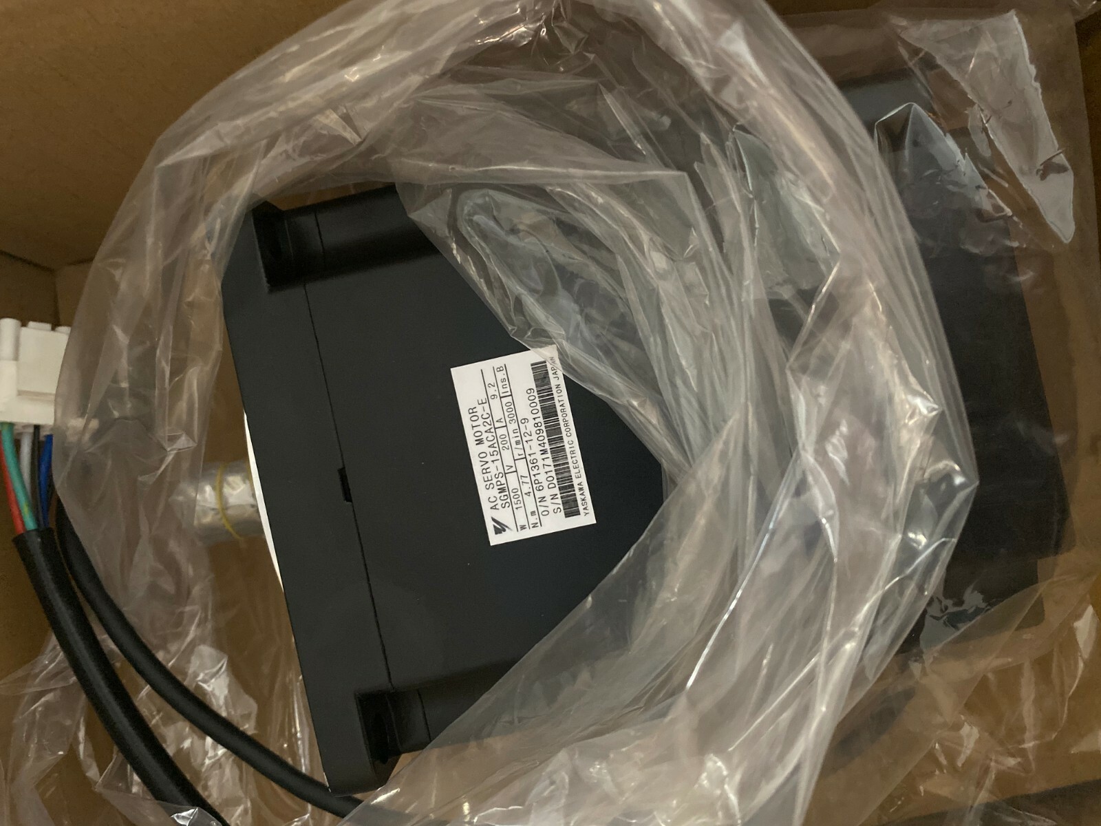 YASKAWA SGMPS-15ACA2C-E SERVO MOTOR SGMPS15ACA2CE New In Box