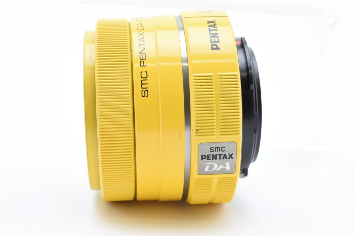 SMC PENTAX DA 35mm f/2.4 AL Wide angle Lens Yellow
