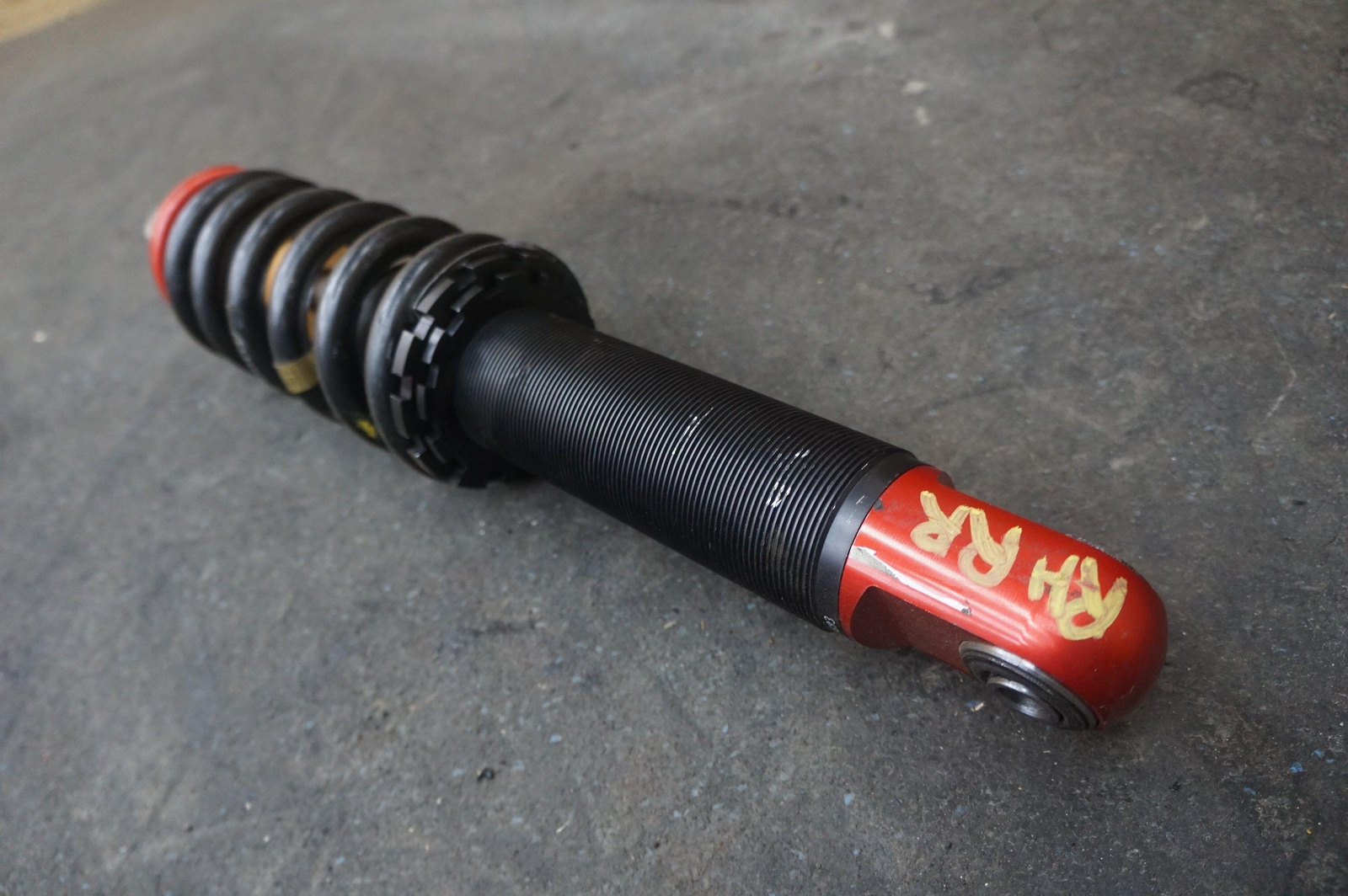 Rear Left or Right Shock Absorber OEM 333581 Ferrari 488 Challenge 2019