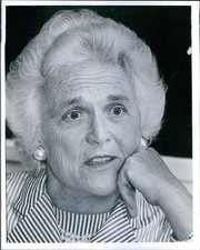 1989 Barbara Bush First Lady United States President Wife Political 8X10 Photo