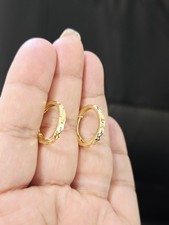 18K Gold Plated Huggies Hermoso Aretes Lamina...