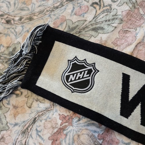 Foulard classique hiver LNH - Wrigley Field - Chicago IL - 7 x 54 - Neuf avec étiquette - Photo 4/6