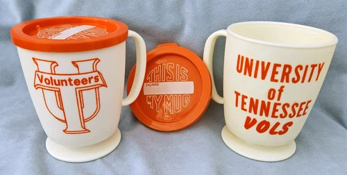 Vtg University of Tennessee Vols~~Set of 2 Plastic Mugs with Lids~~4.25" tall