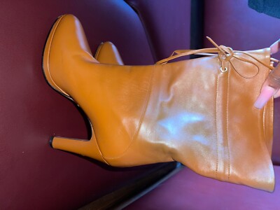 Leather Gucci Boots 38+ Great condition 