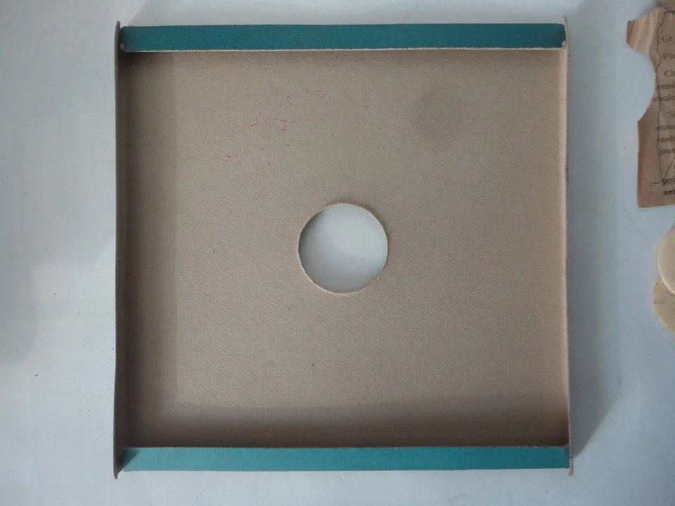 Ancien jeu de la puce avec jetons - Photo 4/4