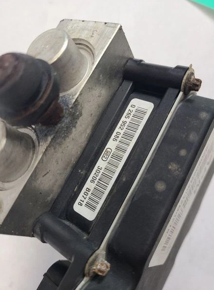 Chevrolet Tahoe Silverado 1500 2009-2014 ABS bomba de freno antibloqueo ABS Opt JL4 Foto 3 de 4