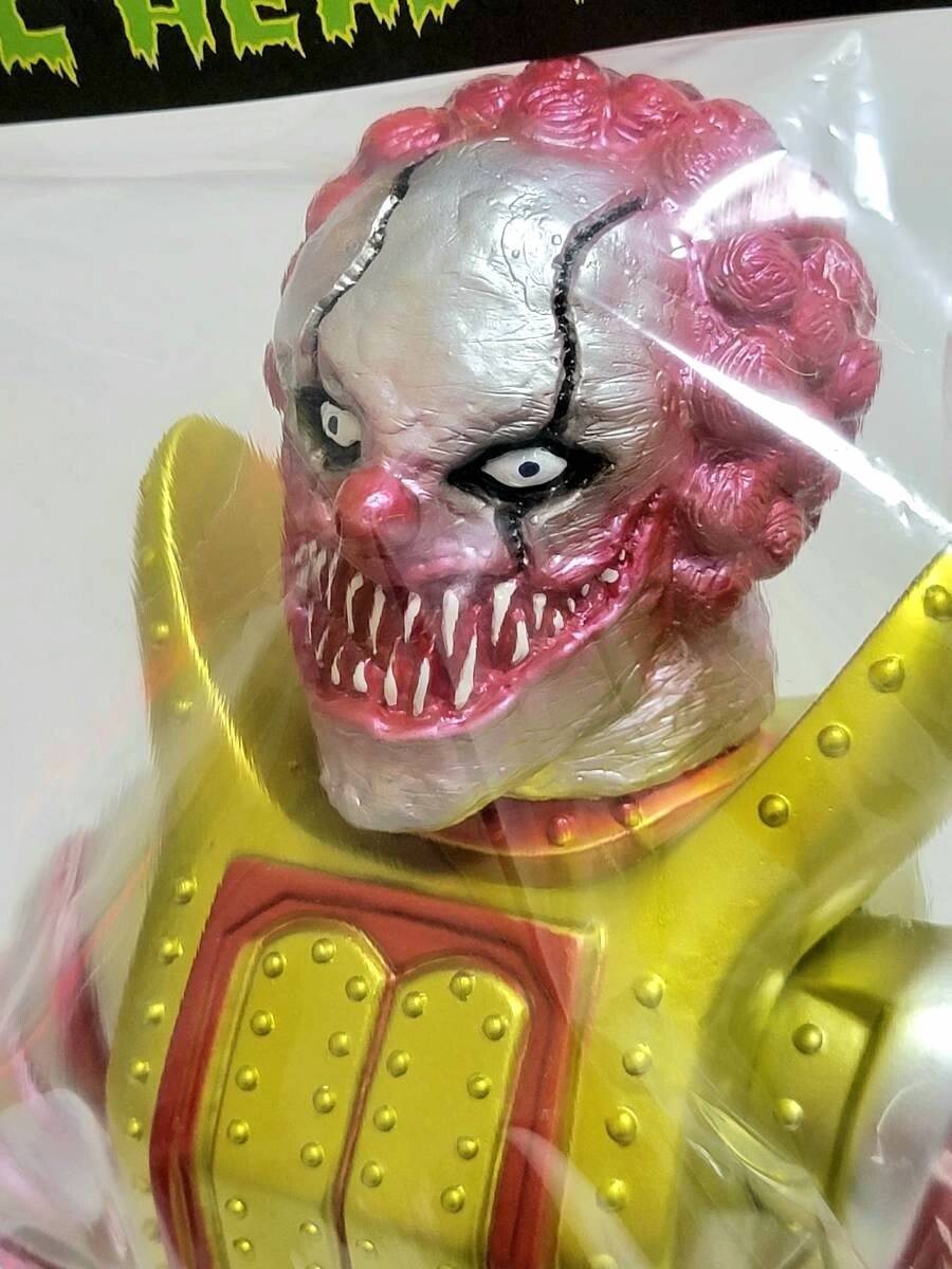 Machine Clown Target Earth Marmit Donald Style Painted Vinyl Toy