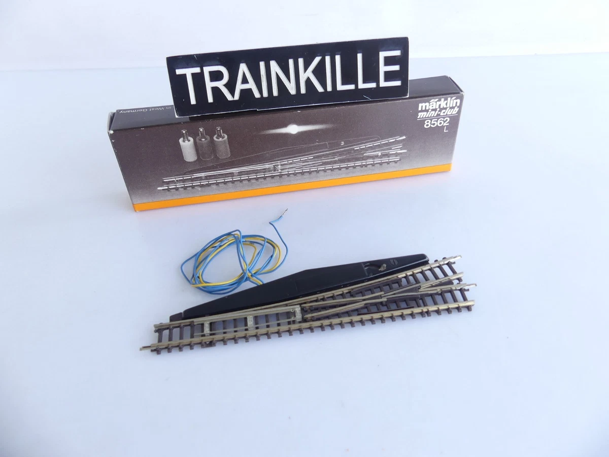 Lot De 6 Rails Droits Märklin 25mm - Réf. 8504 Pour échelle Z 1/220 - Occasion En Bon état