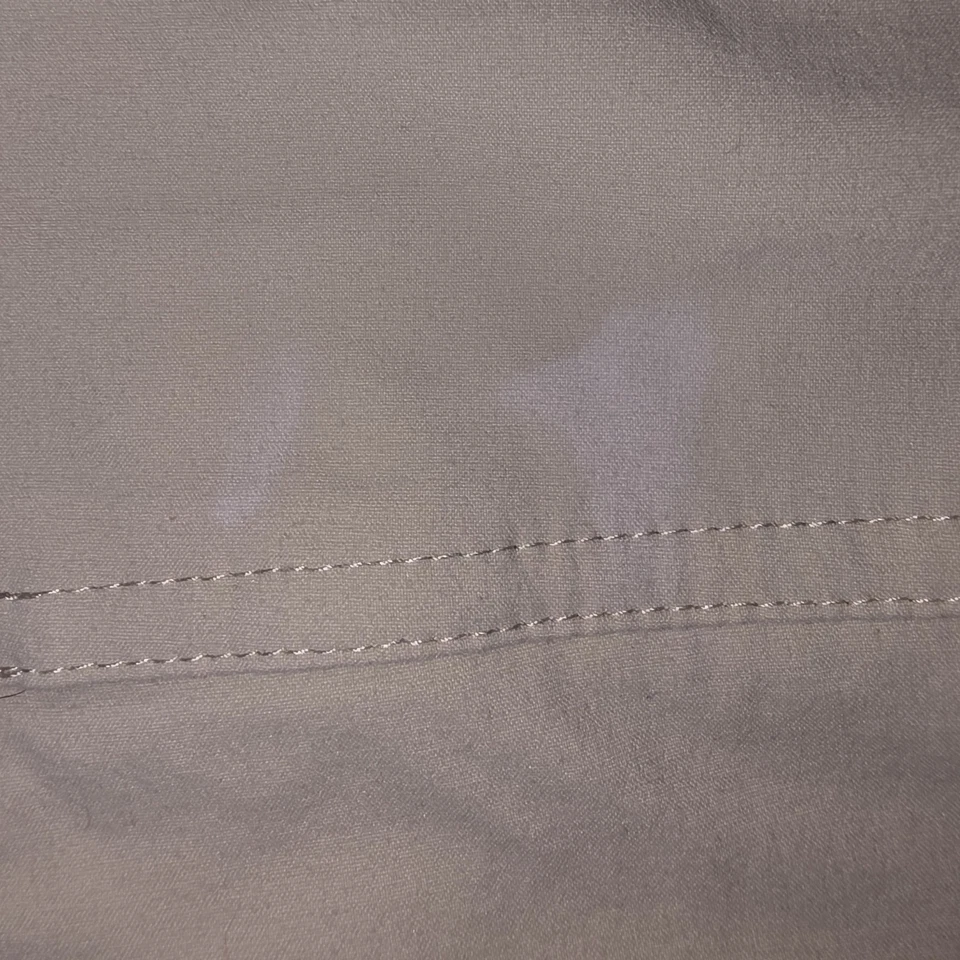 Columbia Omni-Shield Advanced Repellency 卡其色短裤 8 码女式 — 第 2/4 张图片