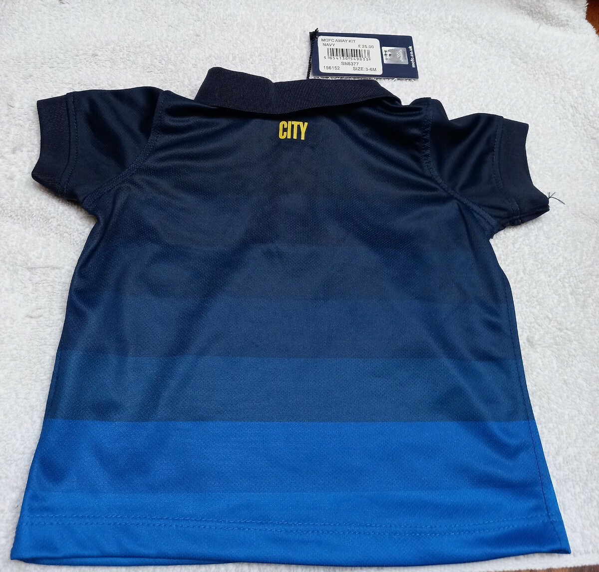 Umbro マンチェスター　シティ　ETIHAD AIRWAYS Umbro Etihad Airways Manchester City Soccer Jersey Maroon