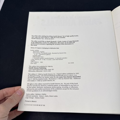 Farm Animals by Isabella Dudek and Monika Baierlacher (1996, Library Binding) - Foto 4 di 5