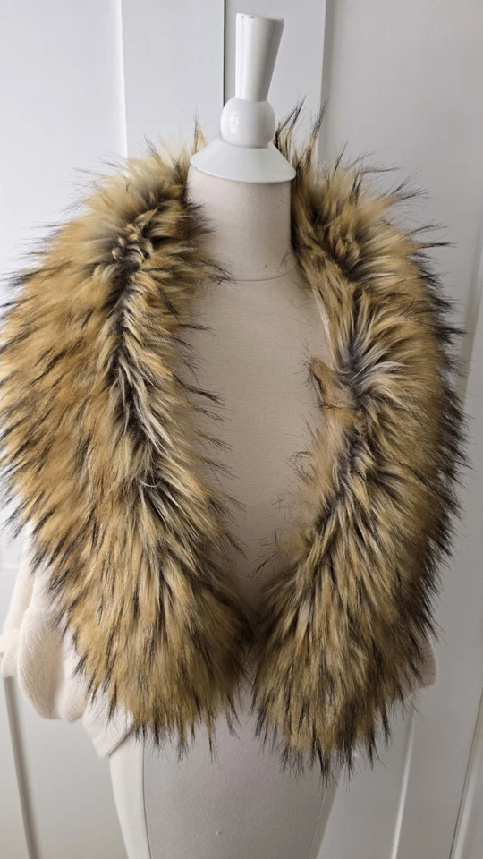 BEBE Fox Faux Fur CAPE Coat Jacket Kimono One Size LT Beige ONE SIZE - Image 2 of 4